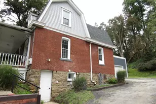 686 Filmore Rd, Pittsburgh, PA 15221 - Photo 3