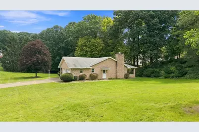 104 Oakcrest Dr., Center Township, PA 15061 - Photo 3