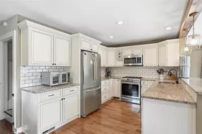 1116 Hoffman Dr, North Fayette, PA 15071 - Photo 9