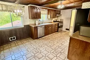 661 Idaho Ave, Pittsburgh, PA 15147 - Photo 11