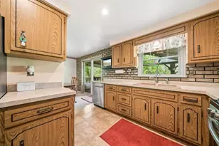 909 Our Way, North Huntingdon, PA 15642 - Photo 5