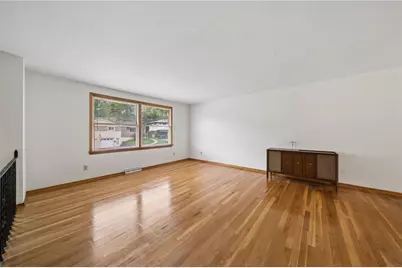 349 Crescentgardens Dr, Pittsburgh, PA 15235 - Photo 5