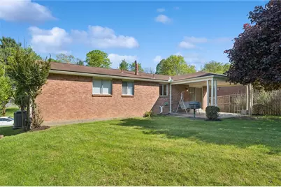 349 Crescentgardens Dr, Pittsburgh, PA 15235 - Photo 25