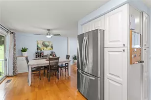 380 Carmell Dr, Pittsburgh, PA 15241 - Photo 17