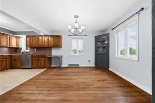 4330 Overhill St, Bethel Park, PA 15102 - Photo 7