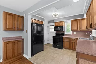 4330 Overhill St, Bethel Park, PA 15102 - Photo 11