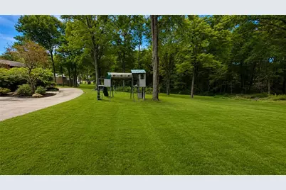 221 Medical Center Rd, Donegal Township, PA 16025 - Photo 13