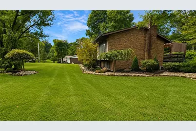 221 Medical Center Rd, Donegal Township, PA 16025 - Photo 5