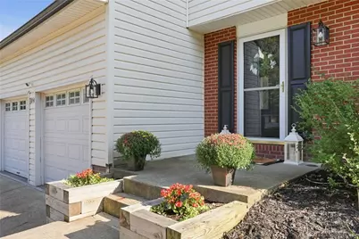 104 Valleyview Dr, Cranberry Township, PA 16066 - Photo 3