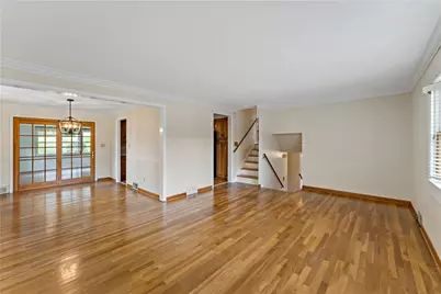904 Lindenwood Dr, Pittsburgh, PA 15234 - Photo 9