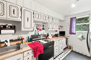 330 Woodward Ave, McKees Rocks, PA 15136 - Photo 7