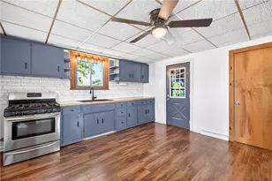 107 Dinsmore St, Washington Township, PA 15012 - Photo 7