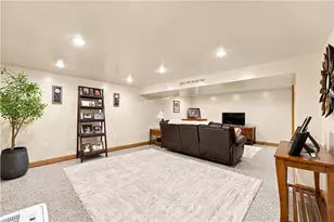 132 Allison Ave, Houston, PA 15342 - Photo 25