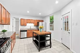 1820 Sarah St, Pittsburgh, PA 15203 - Photo 11