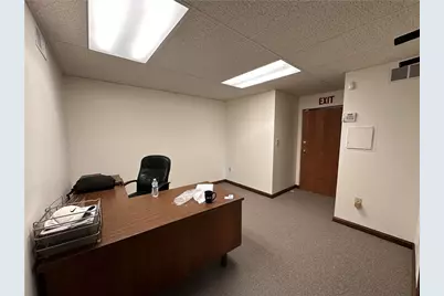 505 McKnight Park Dr, Ross Twp, PA 15237 - Photo 11