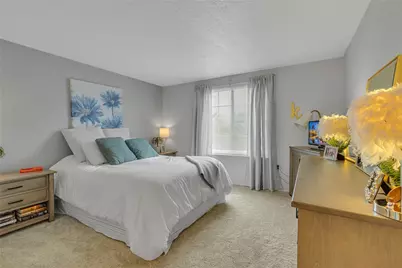 6215 Patrick Henry Dr, Hopewell Township, PA 15001 - Photo 15