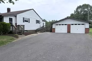 315 Stoughton Rd, Slippery Rock, PA 16057 - Photo 3
