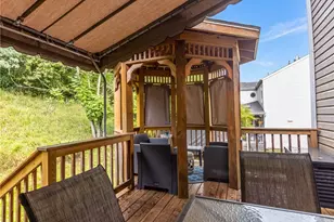 1033 Robinwood Dr, South Park, PA 15129 - Photo 23