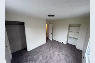526 Longfellow St, Vandergrift, PA 15690 - Photo 11