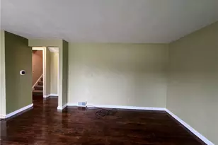 304 Auburn St, Pittsburgh, PA 15235 - Photo 9