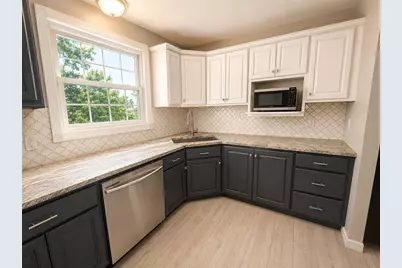 130 Maplehurst Dr, Aliquippa, PA 15001 - Photo 9