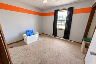 130 Maplehurst Dr, Aliquippa, PA 15001 - Photo 21