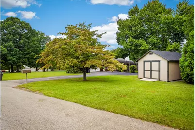 219 Mission Meade Dr, Neshannock Township, PA 16105 - Photo 43