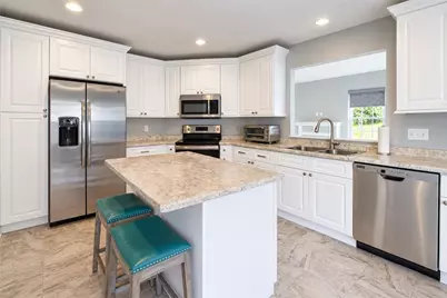 121 Spring Blossom Cir, Chippewa Township, PA 15010 - Photo 5