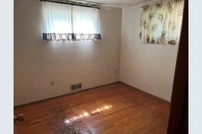 42 Grace St, Stowe Township, PA 15136 - Photo 5