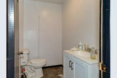 372 E Washington St, New Castle, PA 16101 - Photo 5