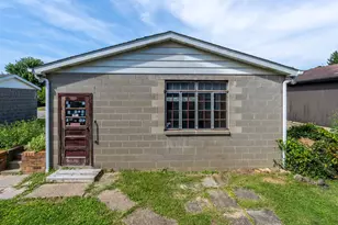 1720 Tyler St, Aliquippa, PA 15001 - Photo 5