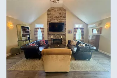 217 Pennsylvania Ave, Zelienople, PA 16063 - Photo 21
