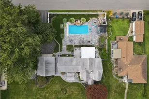 217 Pennsylvania Ave, Zelienople, PA 16063 - Photo 3
