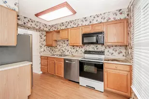 224 Georgetowne Village, White Township, PA 15701 - Photo 5
