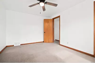 1376 Peterson Dr, Jefferson Hills, PA 15025 - Photo 11