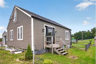 424 Pershing Ave, Houston, PA 15342 - Photo 5