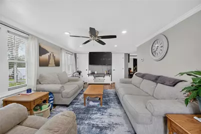 424 Pershing Ave, Houston, PA 15342 - Photo 7