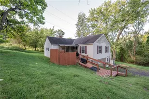 765 Pellis Rd, Hempfield Township, PA 15601 - Photo 19