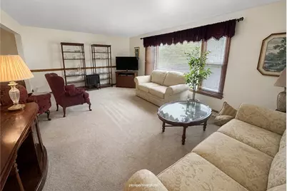 2 Meadow Dr, Greensburg, PA 15601 - Photo 3