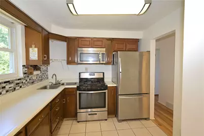 10901 Highpoint Dr, Pittsburgh, PA 15235 - Photo 11