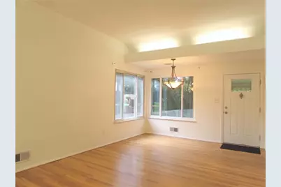 10901 Highpoint Dr, Pittsburgh, PA 15235 - Photo 9