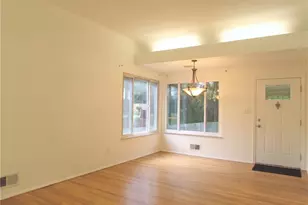 10901 Highpoint Dr, Pittsburgh, PA 15235 - Photo 9