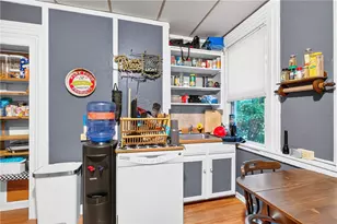 2719 Larkins Wy, Pittsburgh, PA 15203 - Photo 17