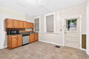 2719 Larkins Wy, Pittsburgh, PA 15203 - Photo 7