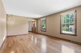 4650 Hidden Pond Dr, Hampton, PA 15101 - Photo 9