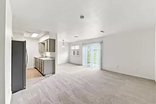 204 Stoneridge Blvd, Twp of But NW, PA 16001 - Photo 3