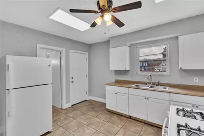 831 Woodward Ave, Stowe Township, PA 15136 - Photo 7