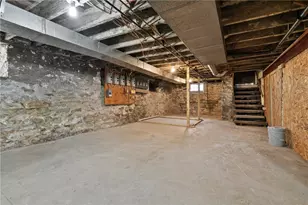 3227 Hardie Wy, Pittsburgh, PA 15213 - Photo 25