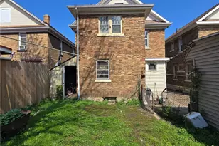607 E 24th St, Erie City, PA 16503 - Photo 17