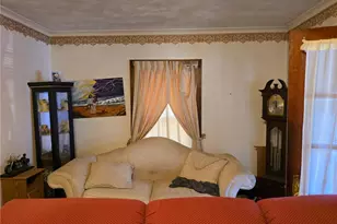 607 E 24th St, Erie City, PA 16503 - Photo 5